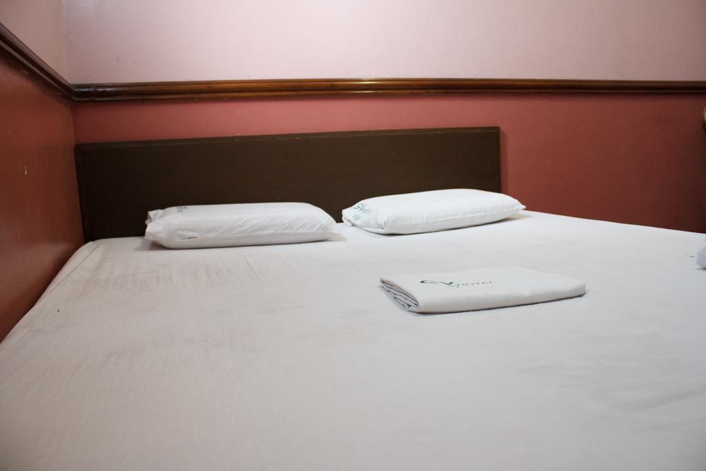Gv Hotel - Maasin Maasin  Extérieur photo