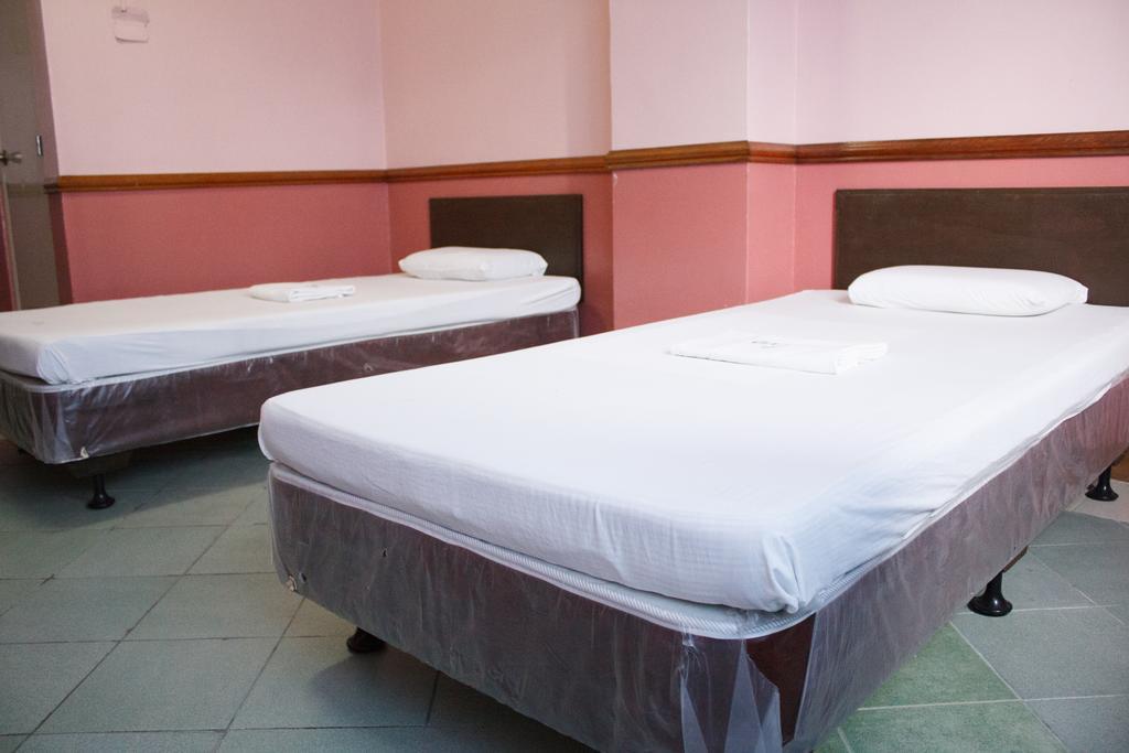 Gv Hotel - Maasin Maasin  Extérieur photo