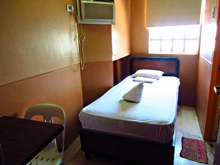 Gv Hotel - Maasin Maasin  Extérieur photo